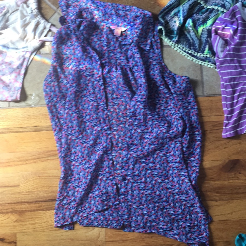Four patterns shirts - Picture 3 of 5